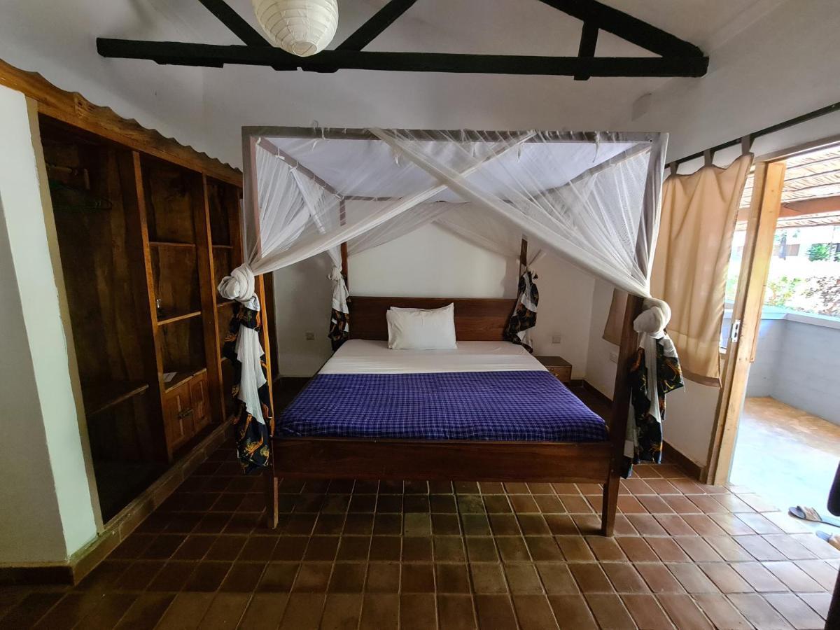 Honey Badger Lodge Moshi Exterior foto