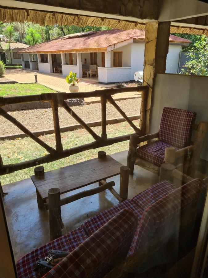 Honey Badger Lodge Moshi Exterior foto