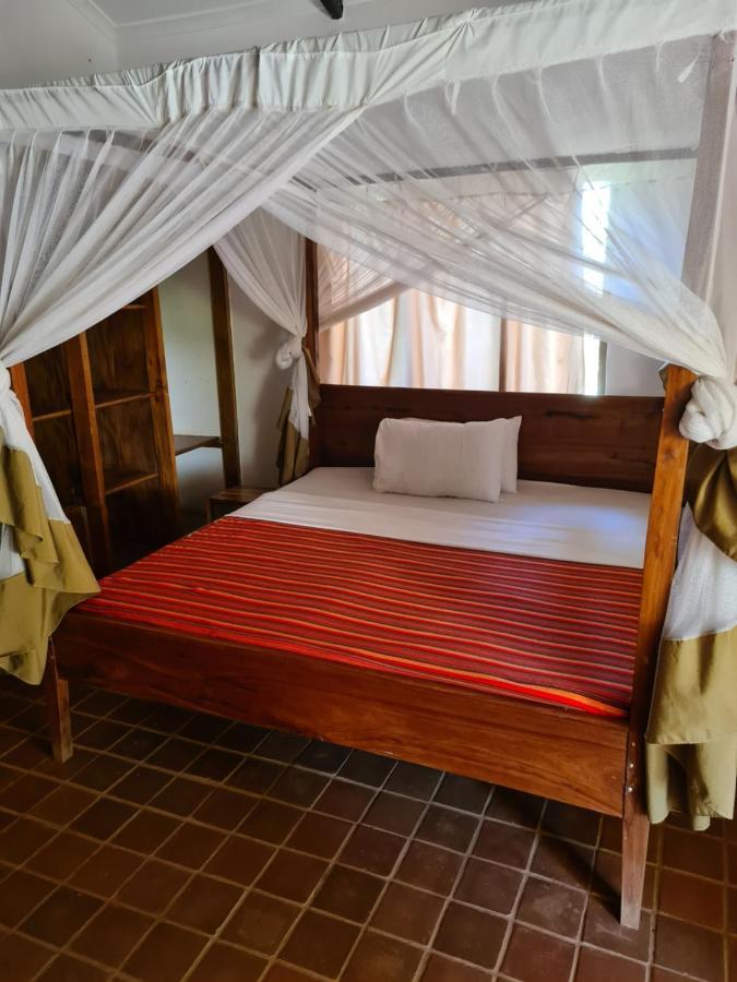 Honey Badger Lodge Moshi Exterior foto